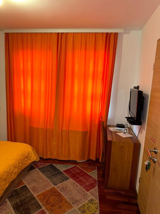 Apartments Prizreni Buitenkant foto